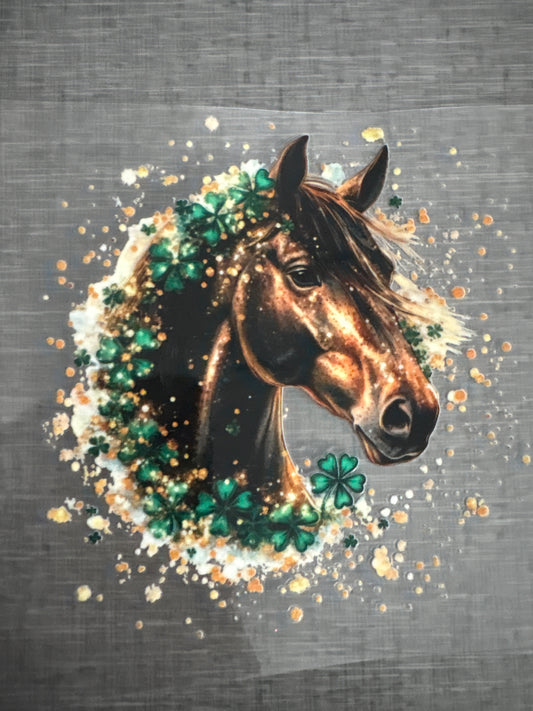 Horse w clovers