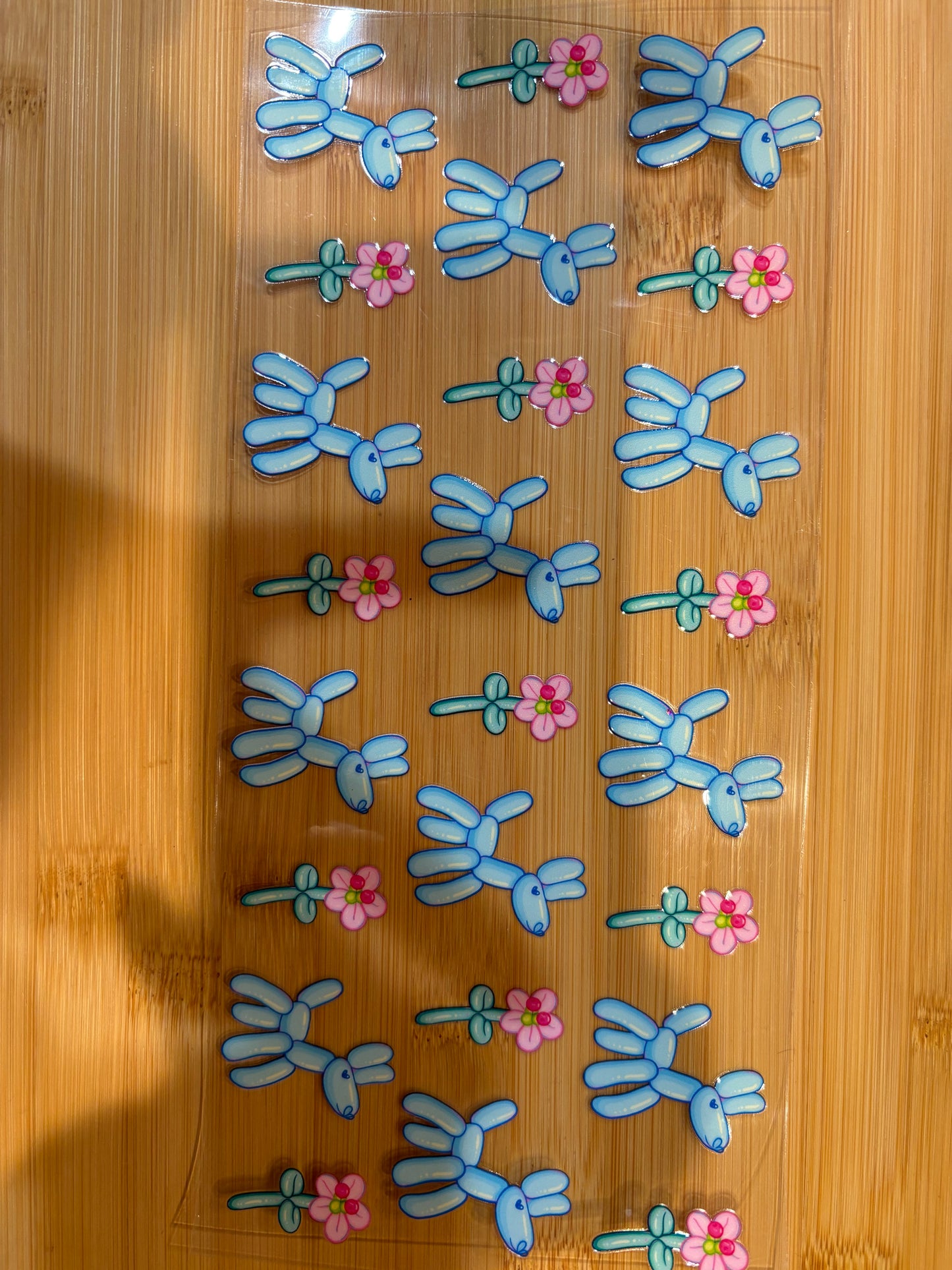blue balloon dogs